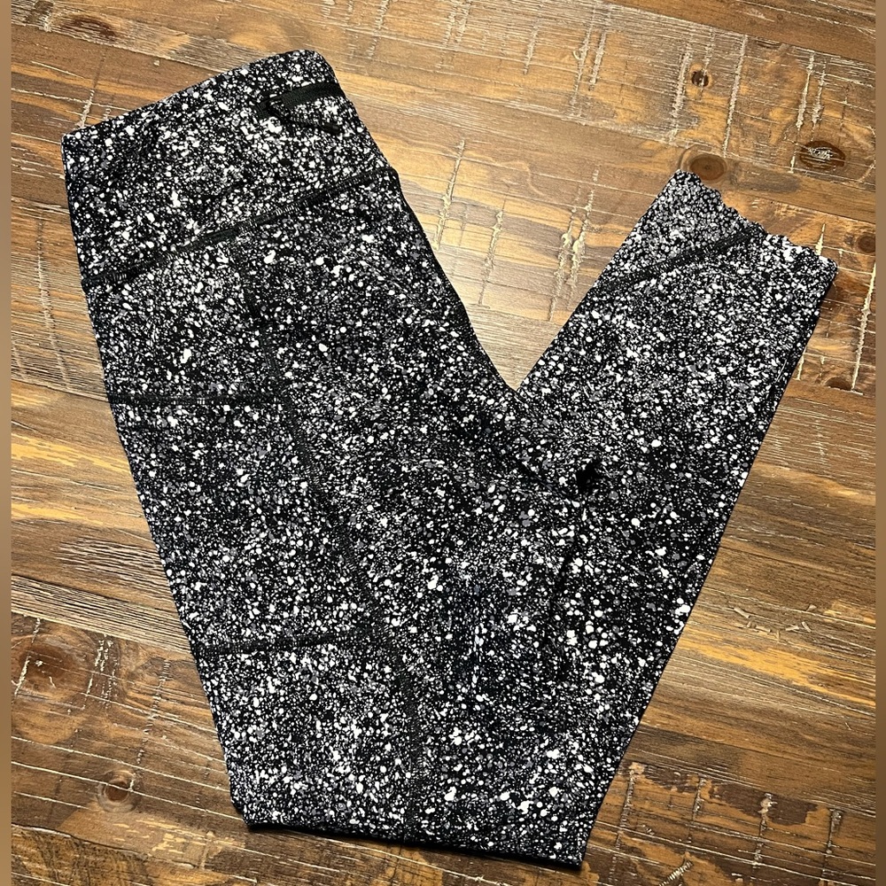 Lululemon leggings. 25” length. Size 8.